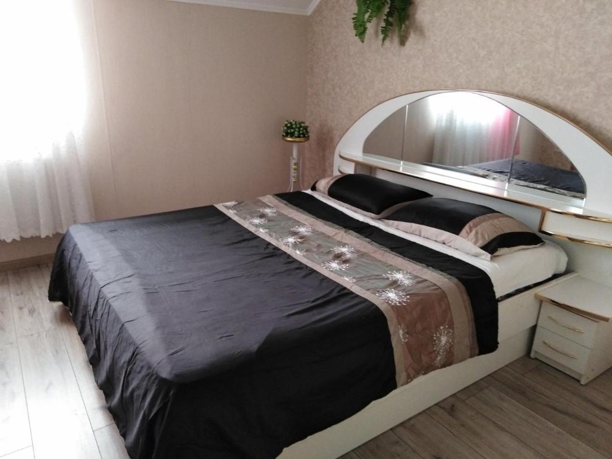 Apartament On Komarova 29 Вулиця Комарова 29 Kirovograd Exterior foto